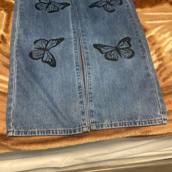 Butterfly pants 🦋 - Picture 2 of 5